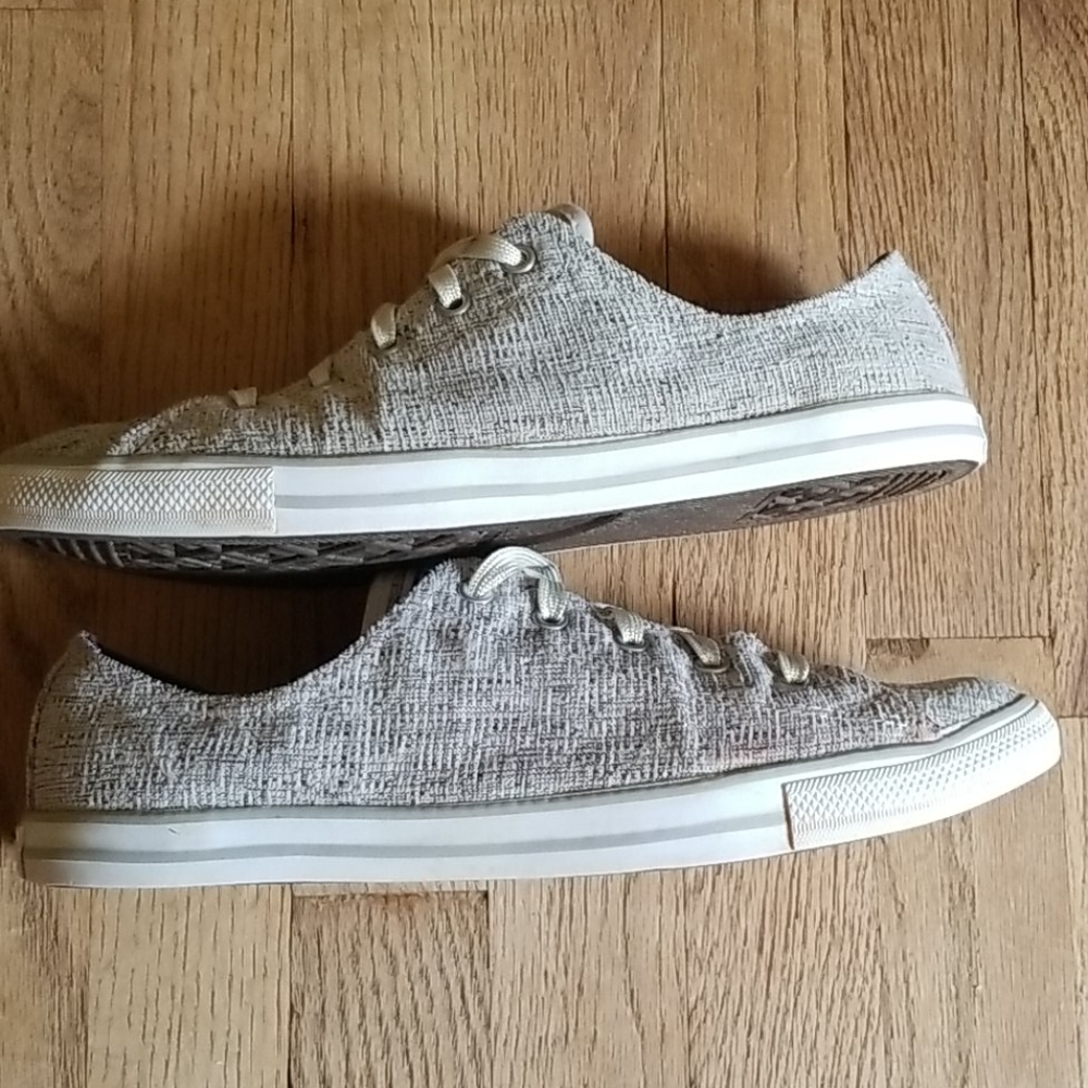 Women's Converse - Picture 4 of 8